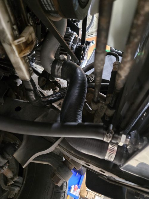 3.4 swap radiator hoses - Image 2